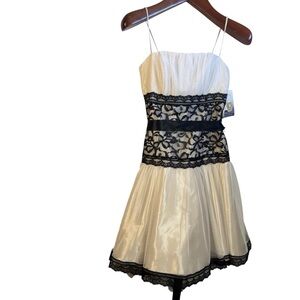 Jessica McClintock Ivory and Black Dress NWT size 3